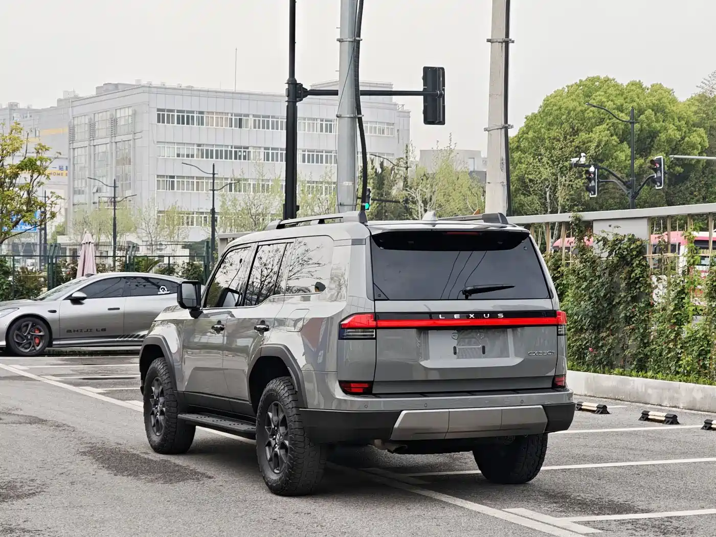 Lexus GX 2024 OVERTRAIL Summit Edition фото 6