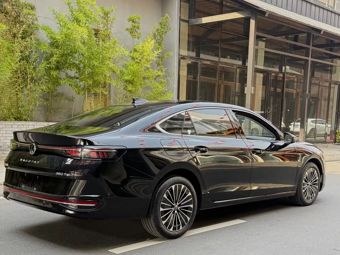 Volkswagen Magotan 2024 380TSI DSG Premium Edition фото 7