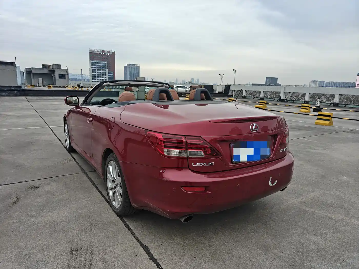 Lexus IS 2011 250C фото 6