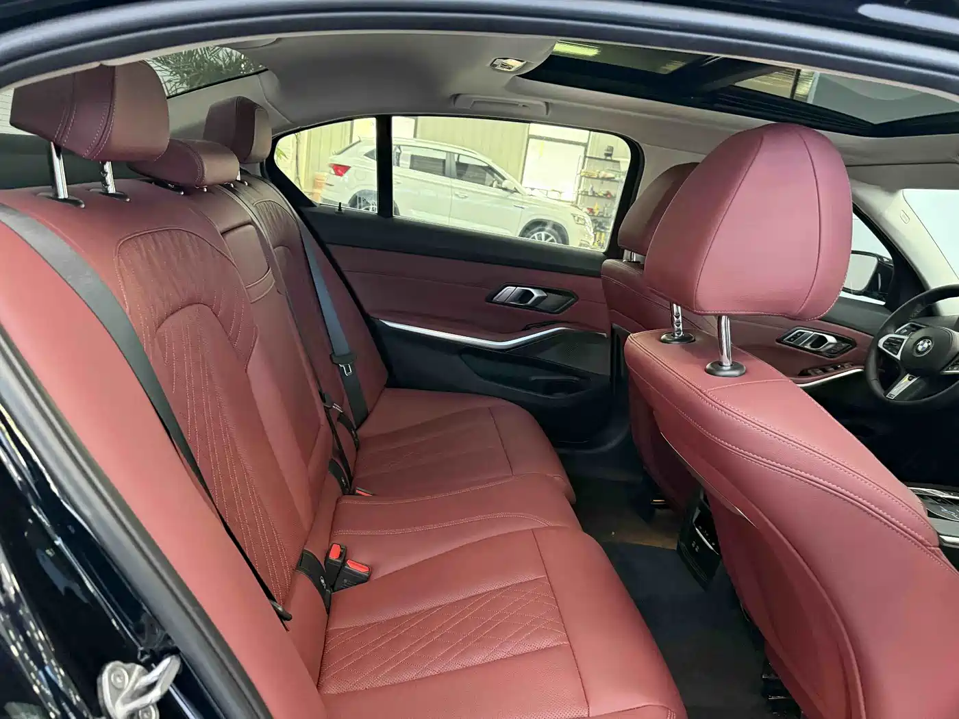 BMW 3 Series 2023 320Li M Sport Package фото 20