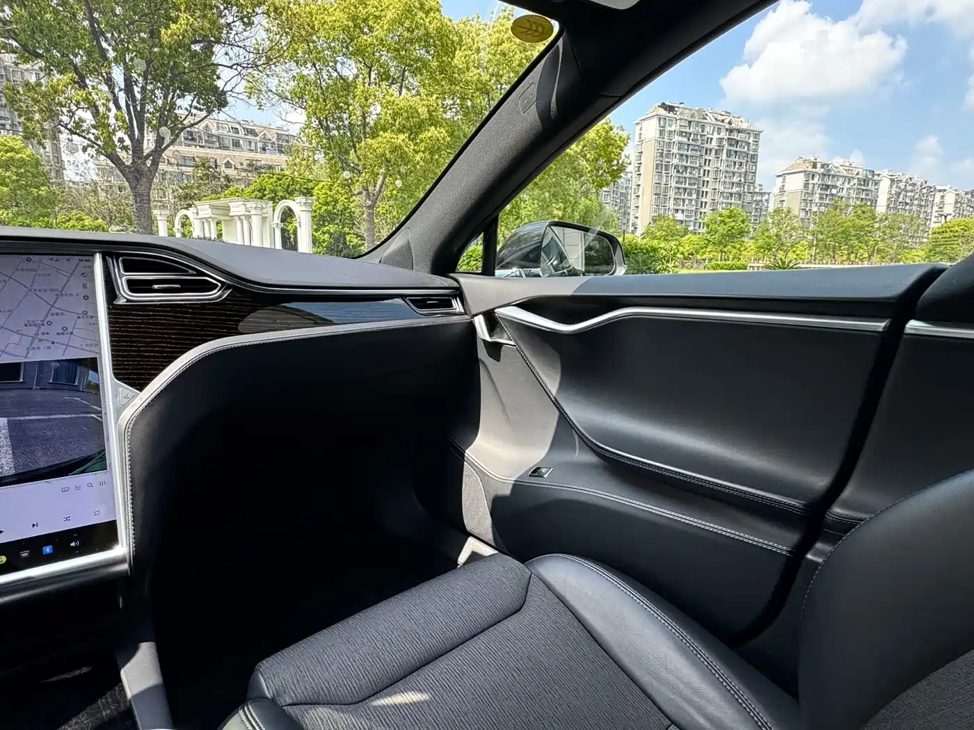 TESLA MODEL S