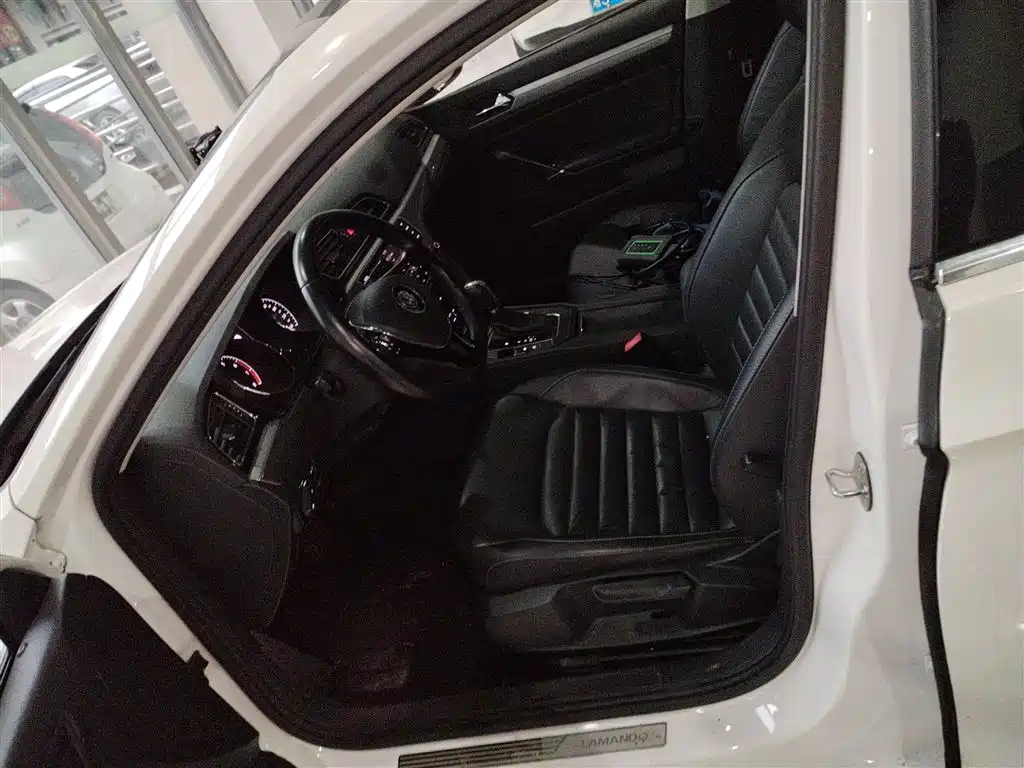 Volkswagen Lamando 2018 280TSI DSG Comfort Edition фото 16