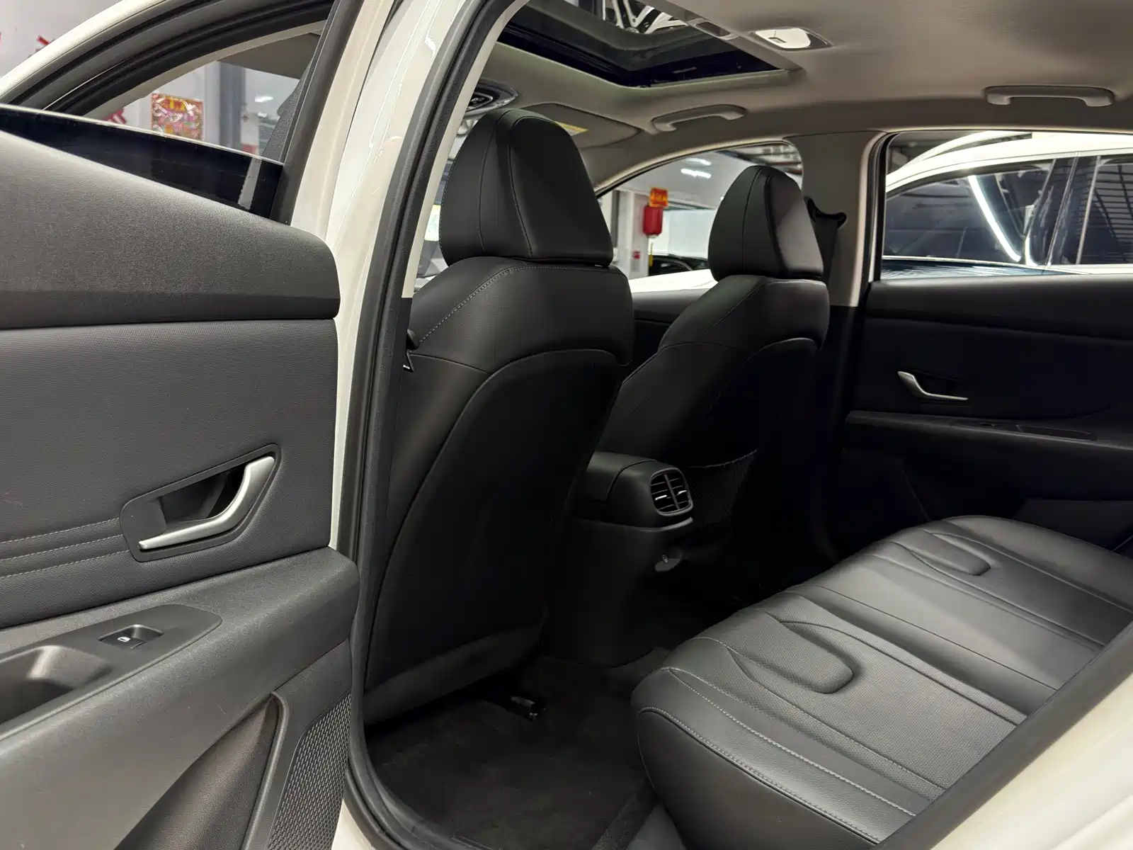 Фото 30 - Hyundai Elantra