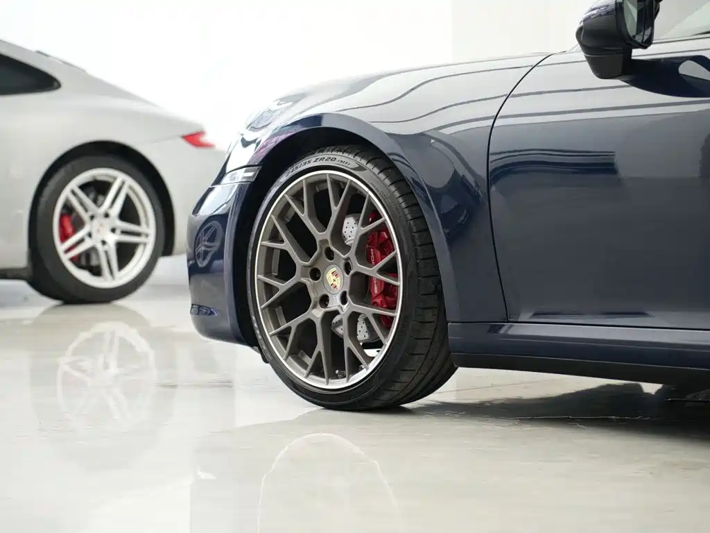 Photo 9 - Porsche 911