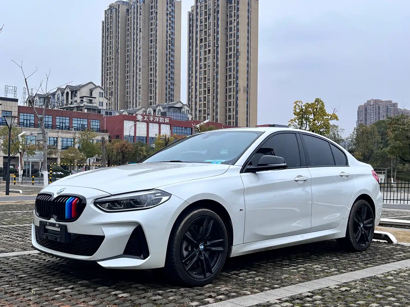 BMW 1 Series 2022 125i M Sport Shadow Edition