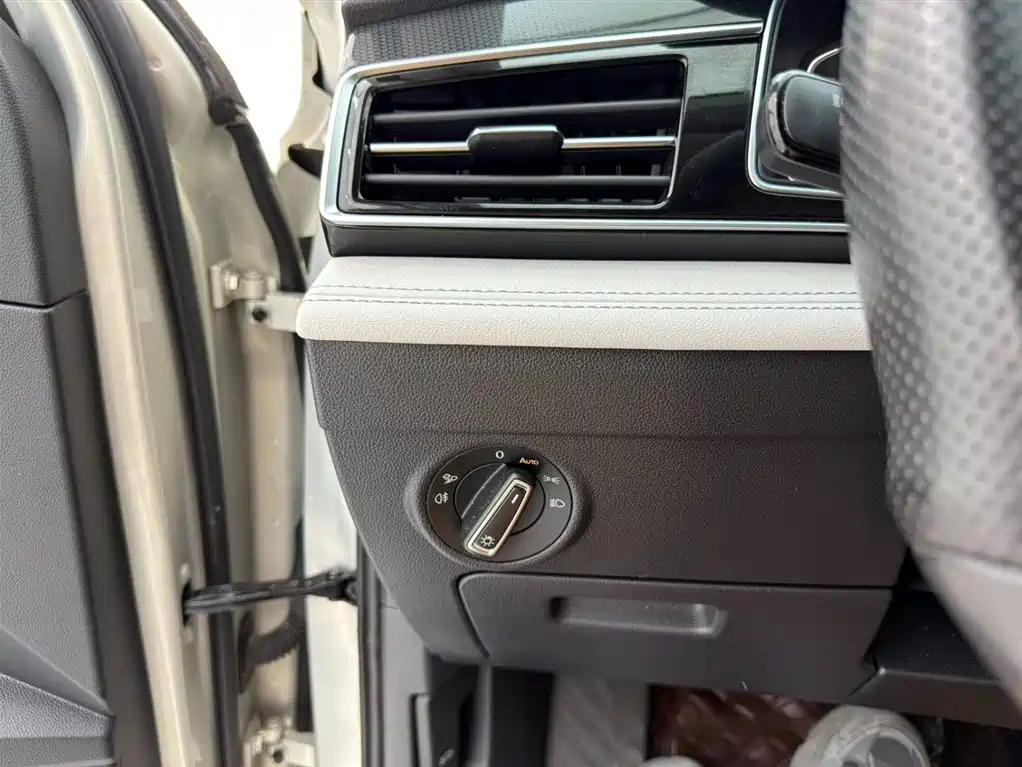 Volkswagen Tiguan L 2023 280TSI 2WD Trend Limited Edition фото 9