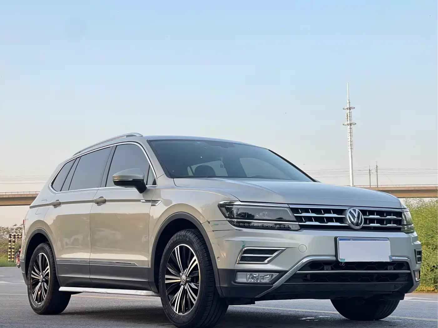 Volkswagen Tiguan L 2017 330TSI Automatic 2WD Flagship Edition фото 3