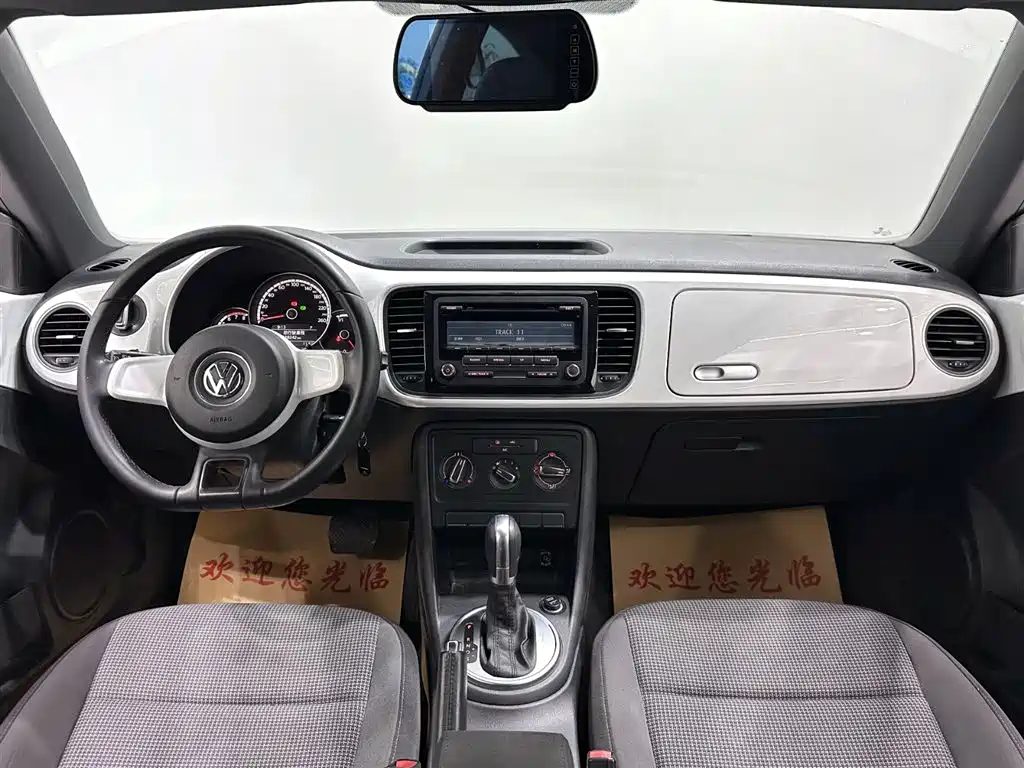 Volkswagen Beetle 2015 180TSI фото 12