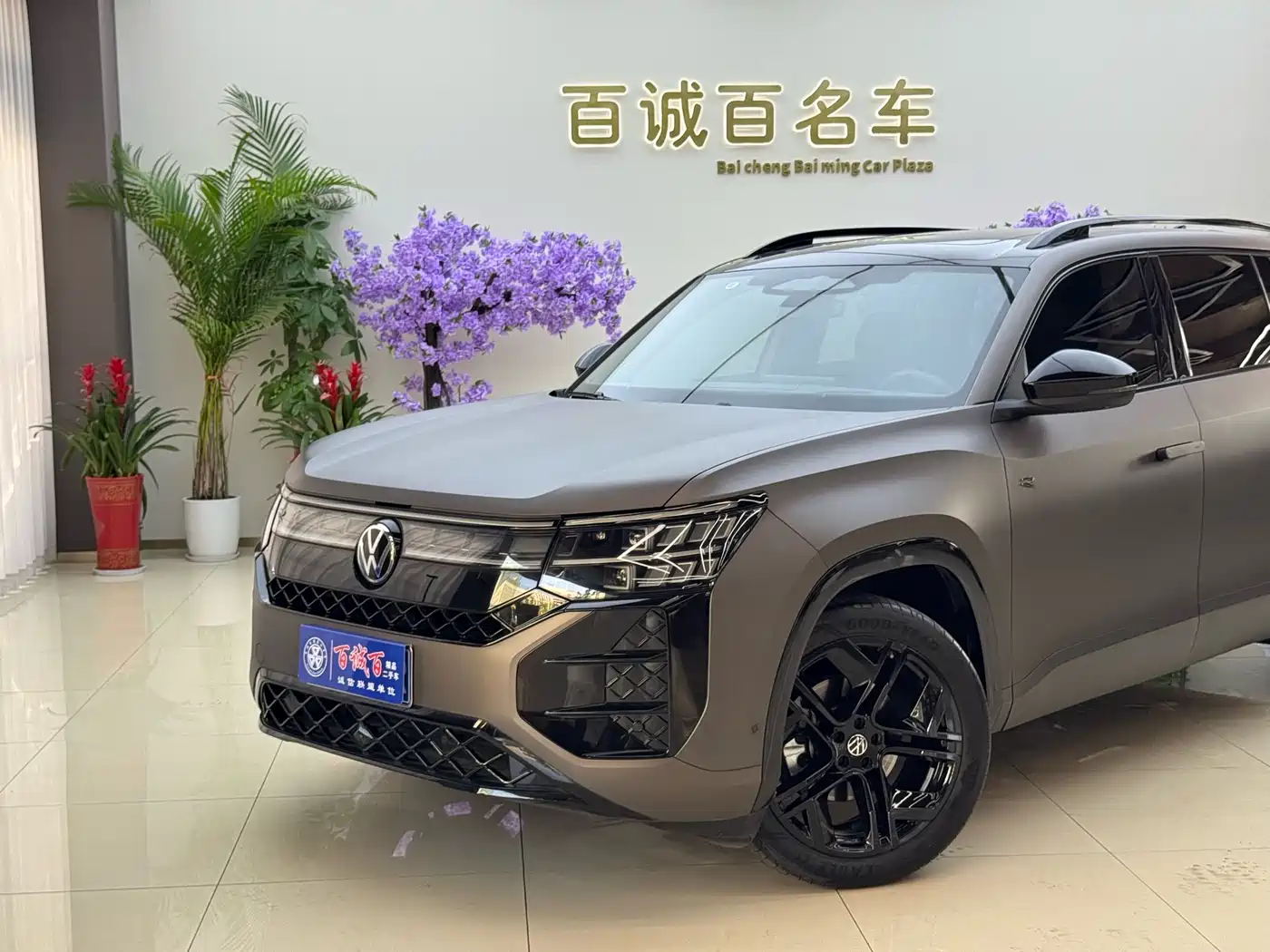 Volkswagen Teramont 2025 Teramont Pro 450TSI 4WD Summit Edition фото 2