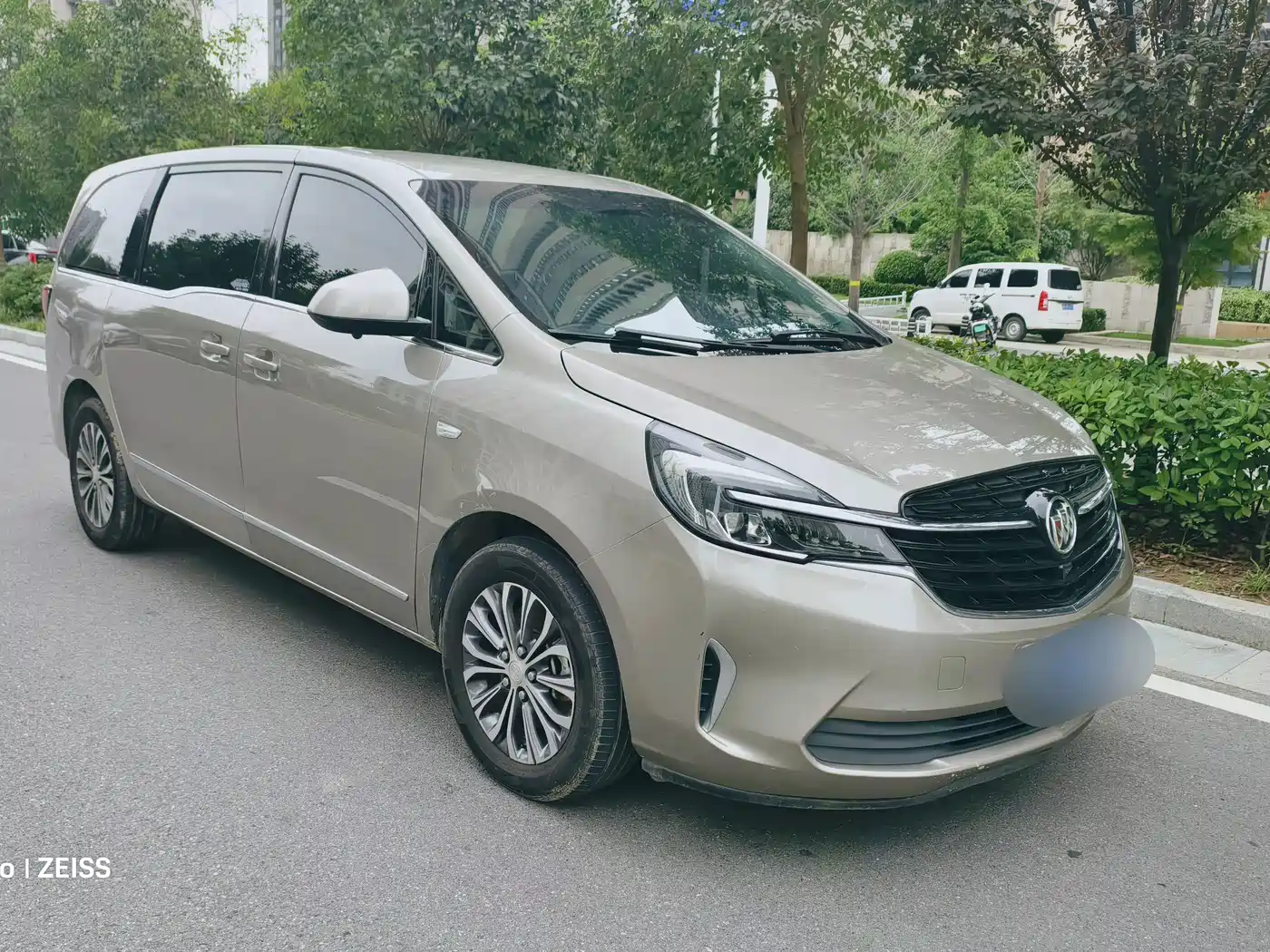 Фото 1 - Buick GL8