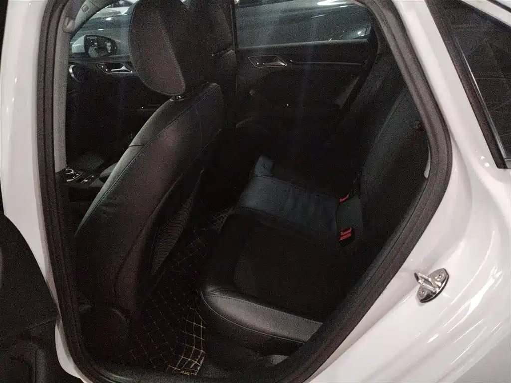 Audi A3 2019 Limousine 35 TFSI Fashion China V фото 17