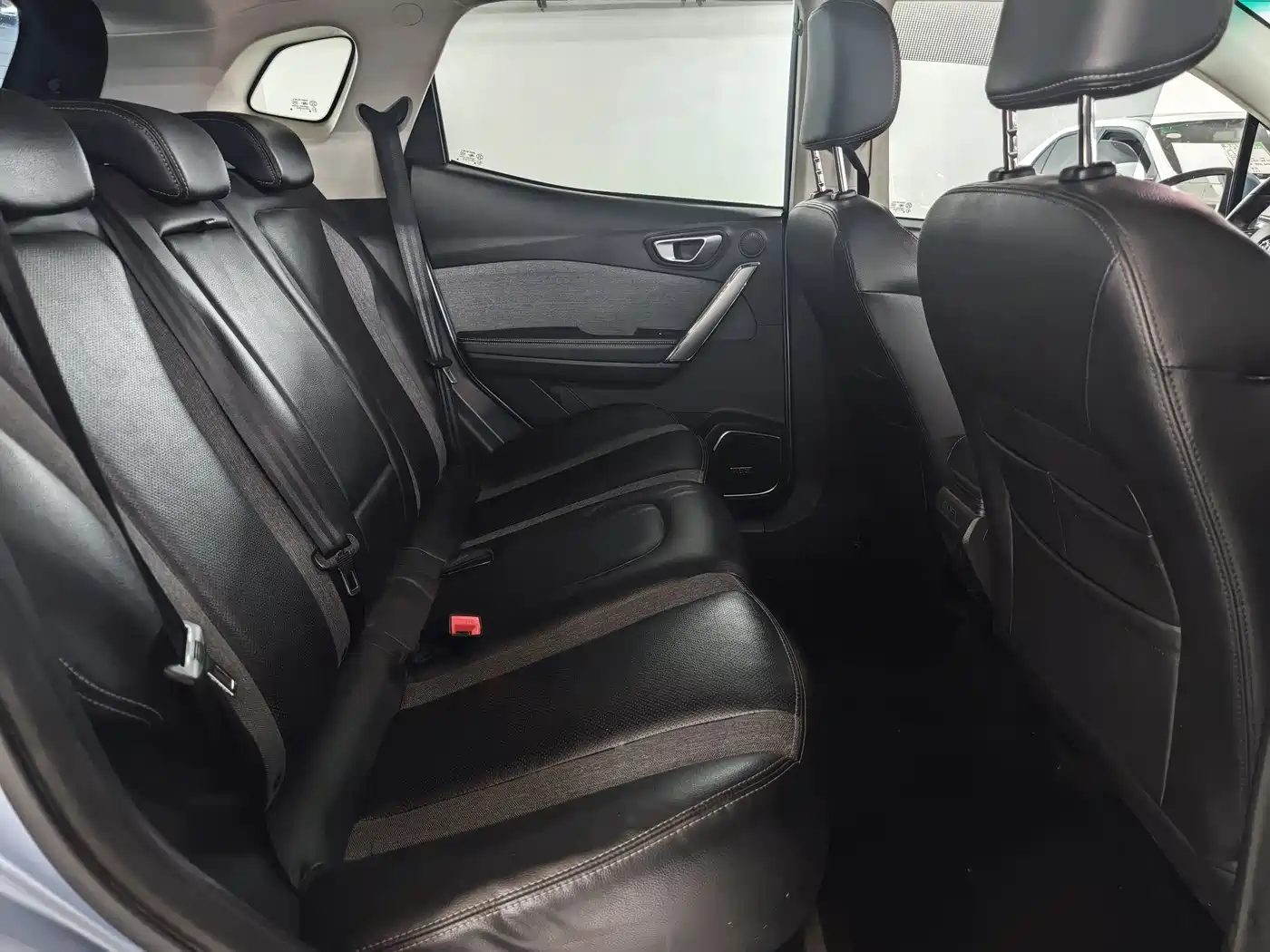 BAIC Beijing EX3 2021 2019 R600 Style Edition