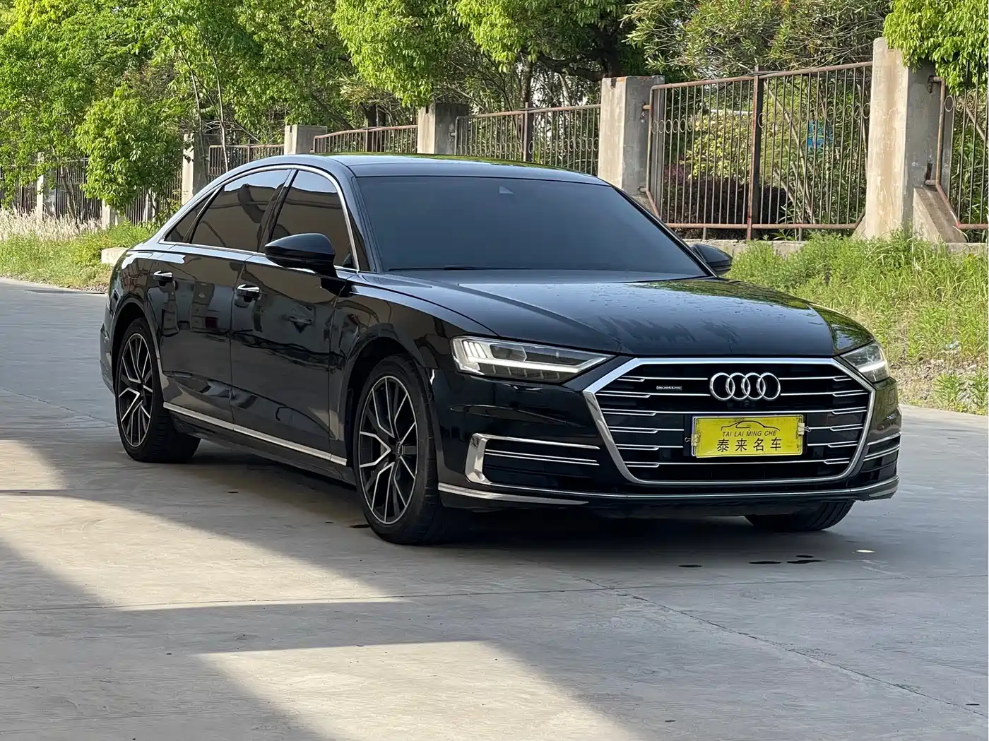 Audi A8 2021 A8L 55 TFSI quattro Luxury фото 3