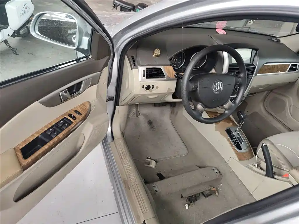 Buick Excelle 2015 1.5L Automatic Classic фото 16