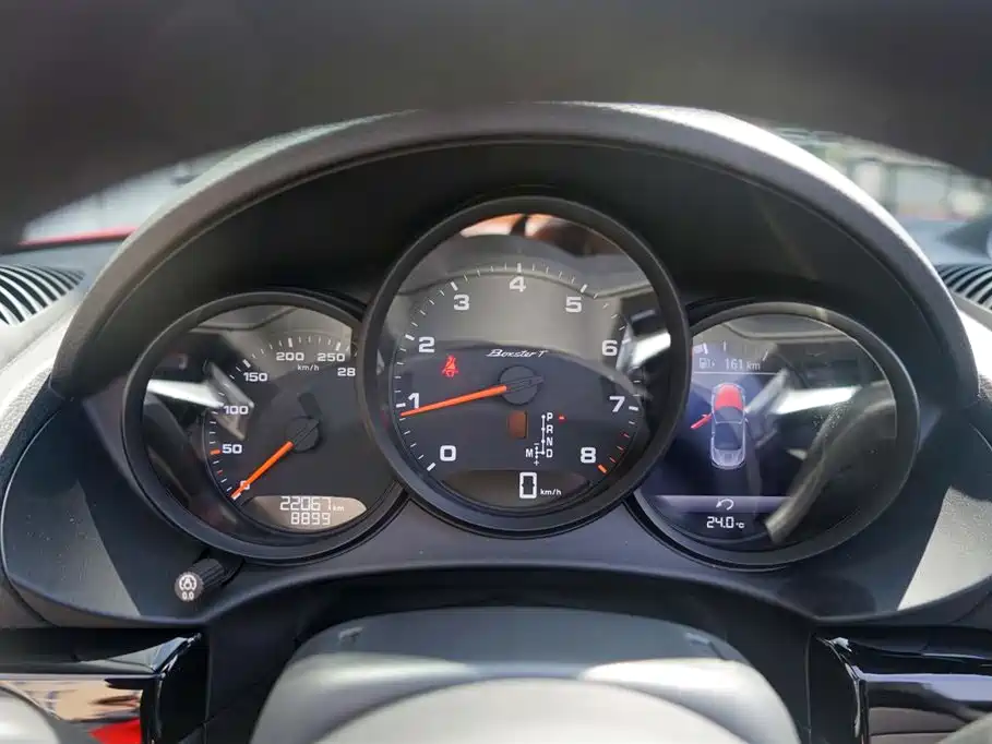 Porsche 718 2022 Boxster T 2.0T фото 20