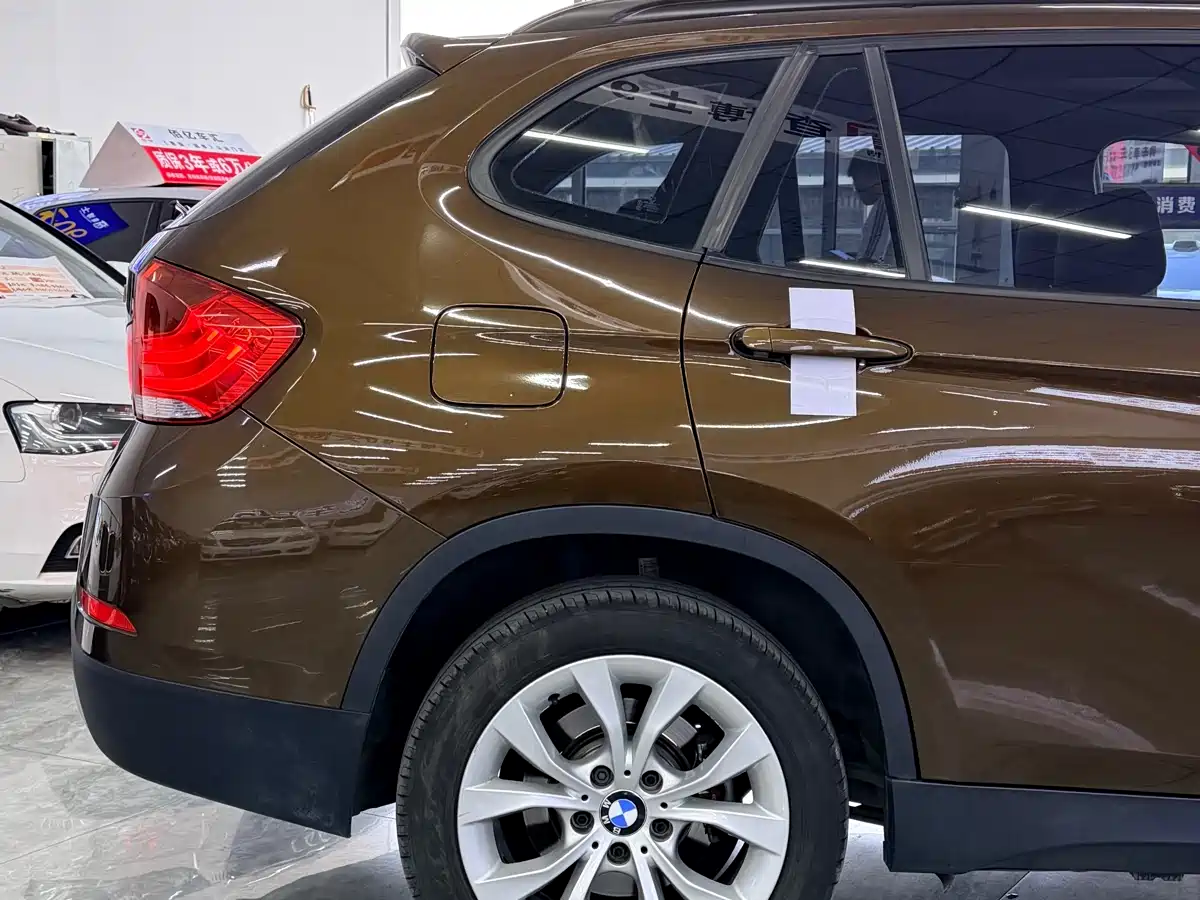 BMW X1 2014 sDrive18i Fashion Edition фото 4