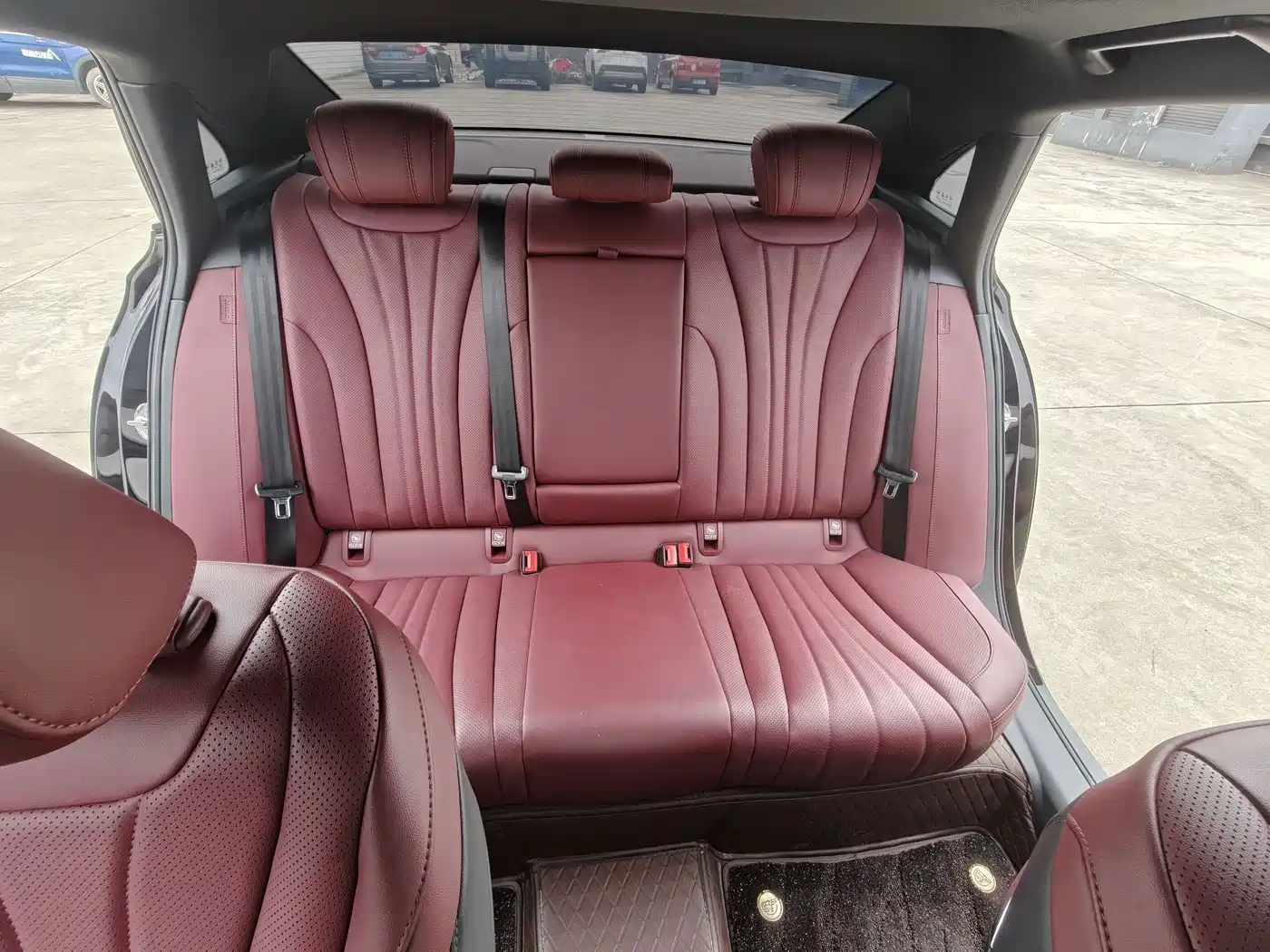 صورة 11 - Hongqi H5