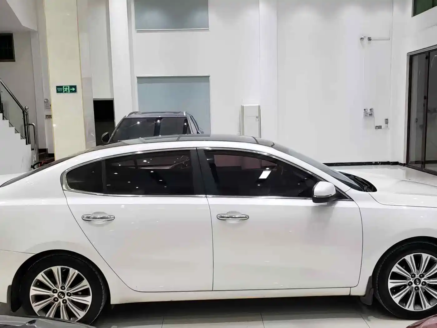 Kia K4 2014 1.8L Automatic DLX фото 15