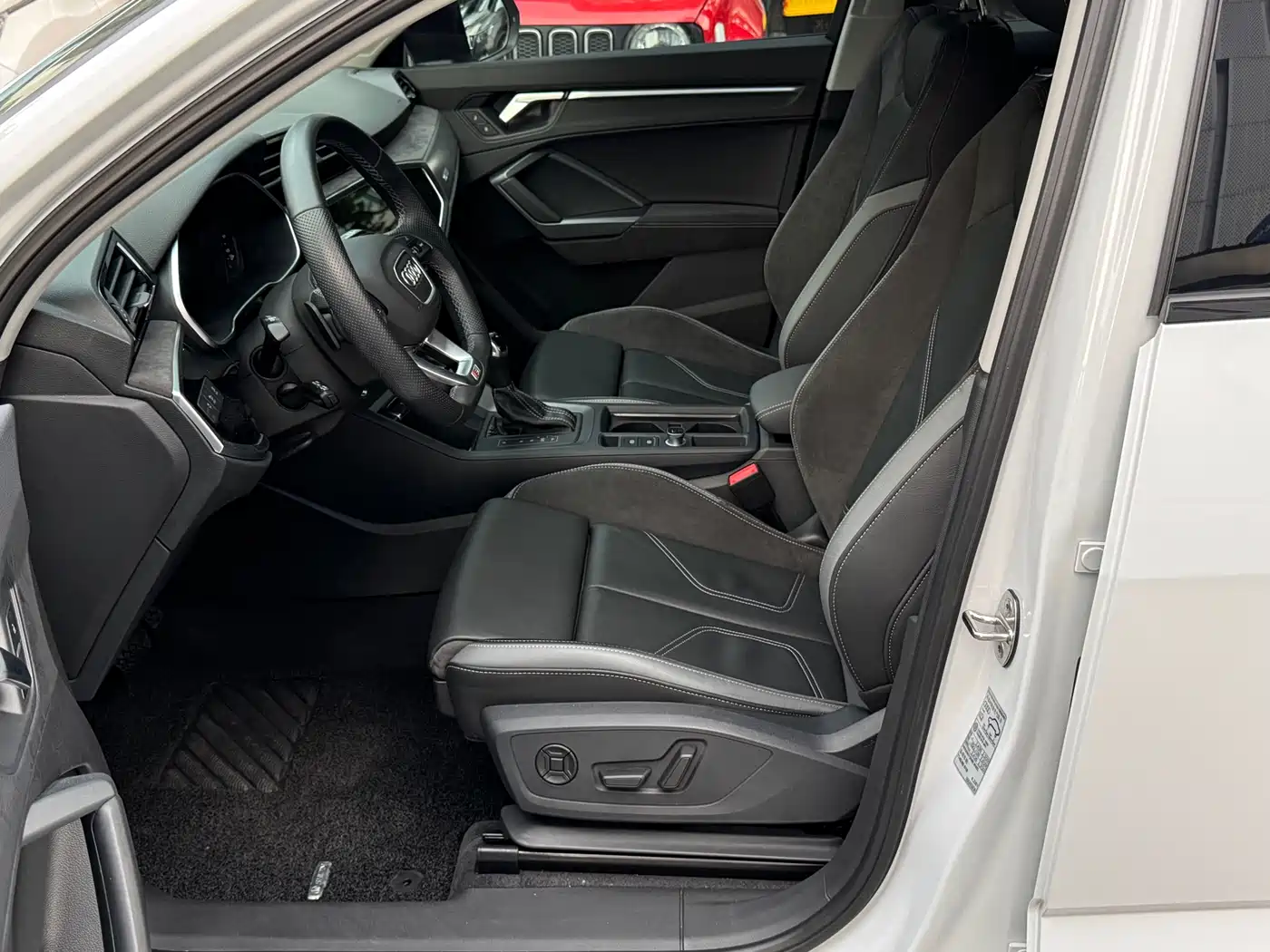 Audi Q3 Sportback 2023 40 TFSI Fashion фото 5