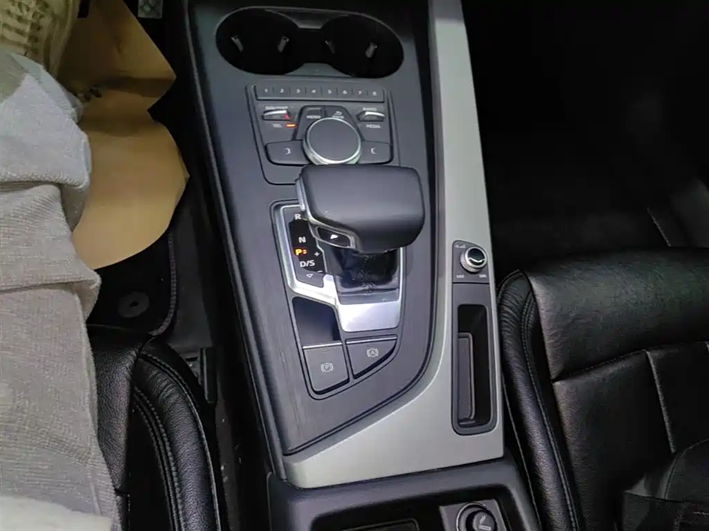 Audi A4L 2018 30th Anniversary 40 TFSI Progressive фото 14