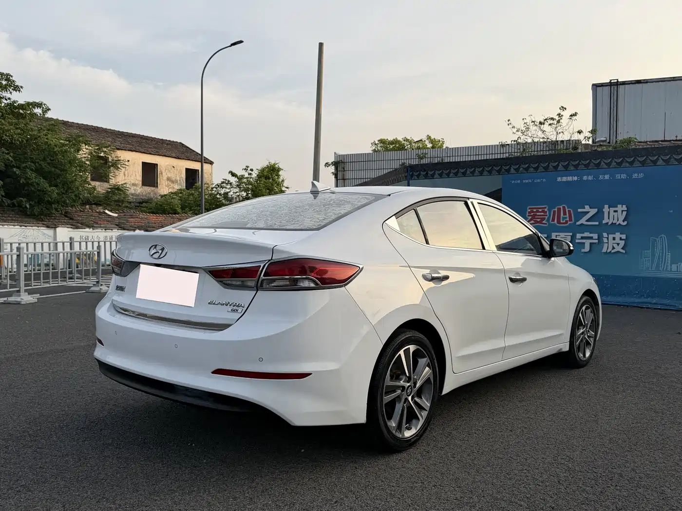 Hyundai Elantra 2016 Model 1.6L Automatic Smart Elite фото 3