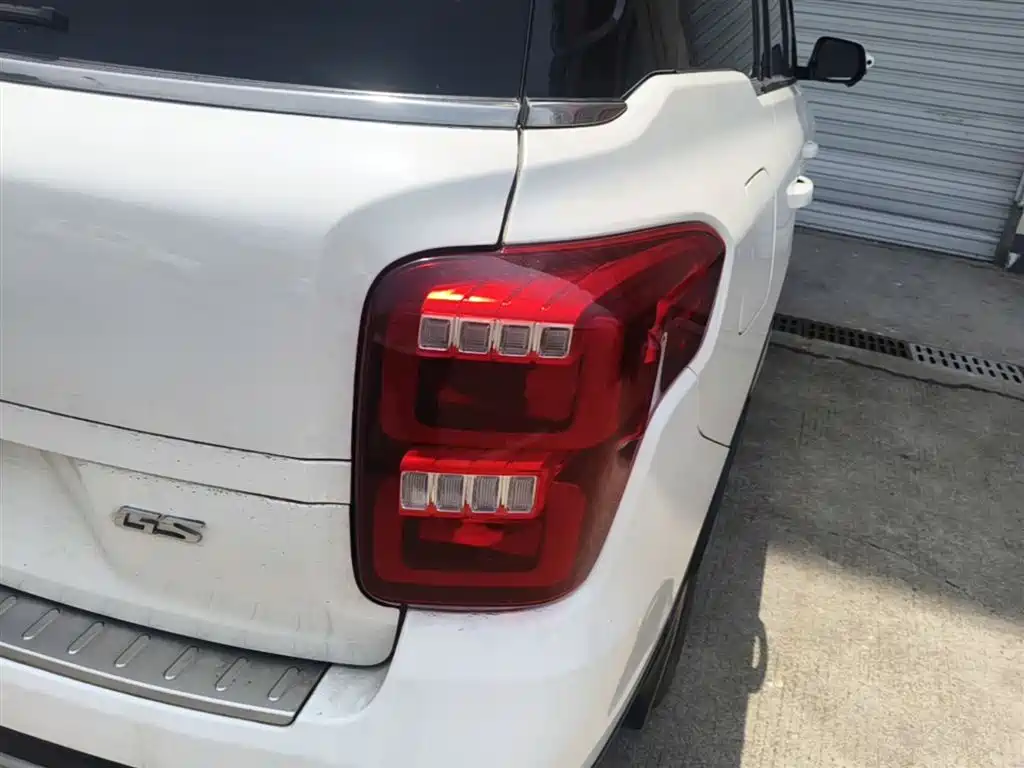 GAC Trumpchi Trumpchi GS8 2017 320T 2WD Luxury Smart Connect (7-seater) фото 8