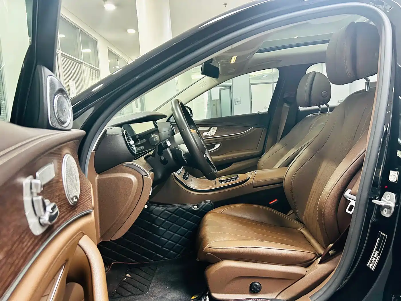 Mercedes-Benz E-Class 2023 Facelift E 300 L Fashion фото 10