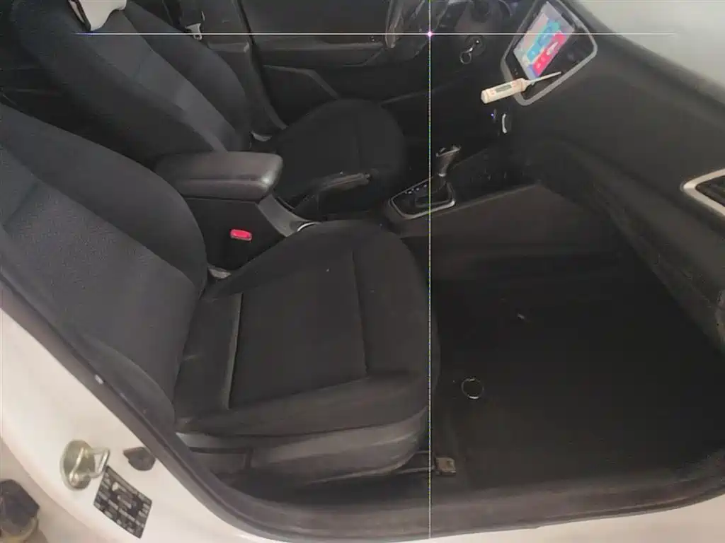 Hyundai Verna 2016 1.4L Automatic Cool Edition GLS фото 25