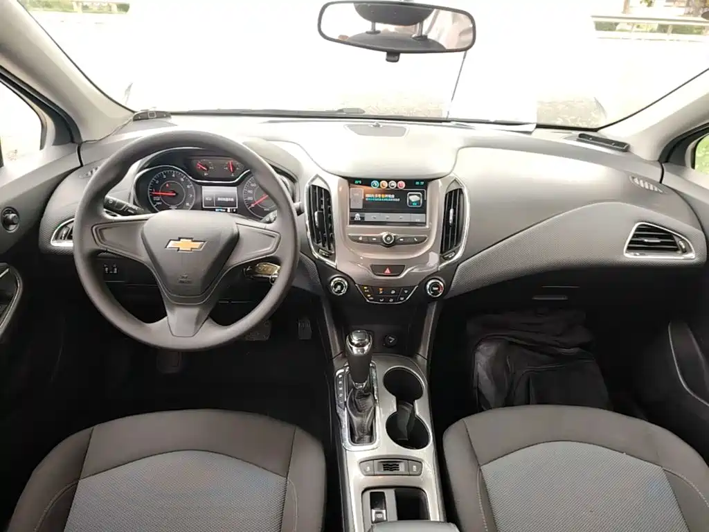 Chevrolet Cruze 2017 2017 1.5L Automatic Pioneer Sunroof