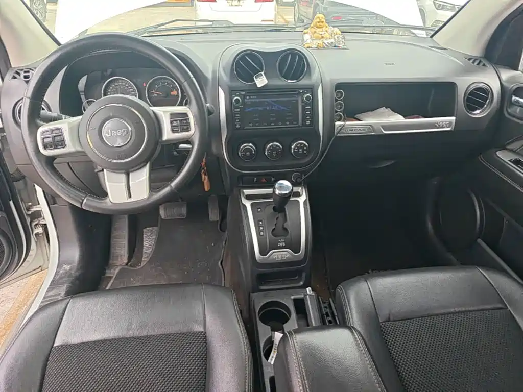 Фото 10 - Jeep Compass (Import)