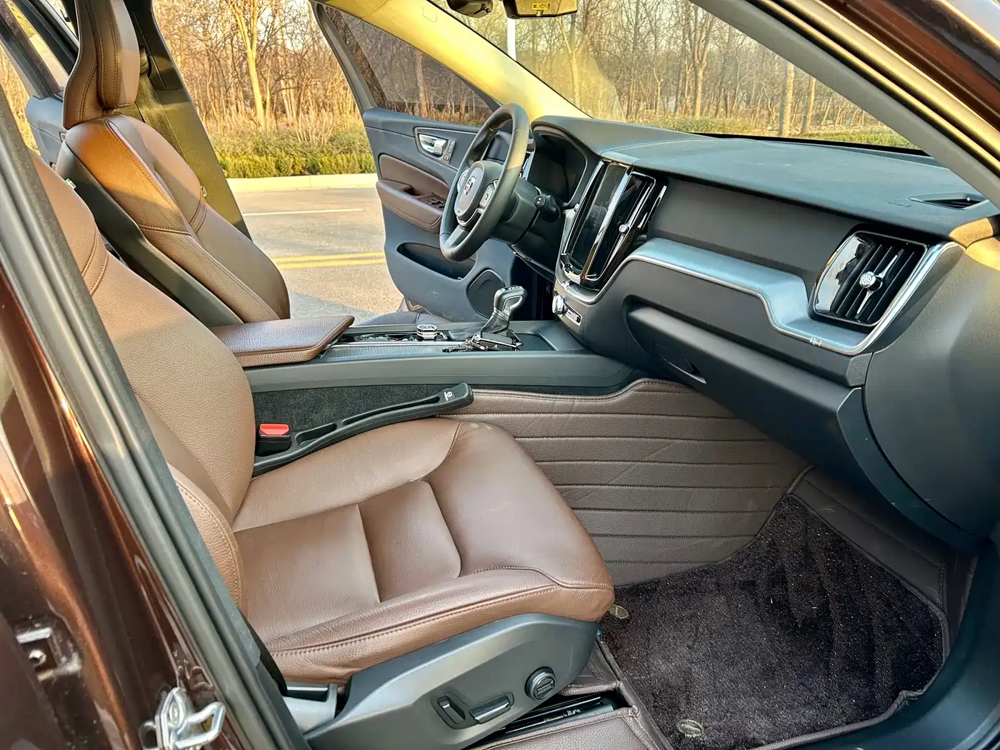 Фото 13 - Volvo XC60