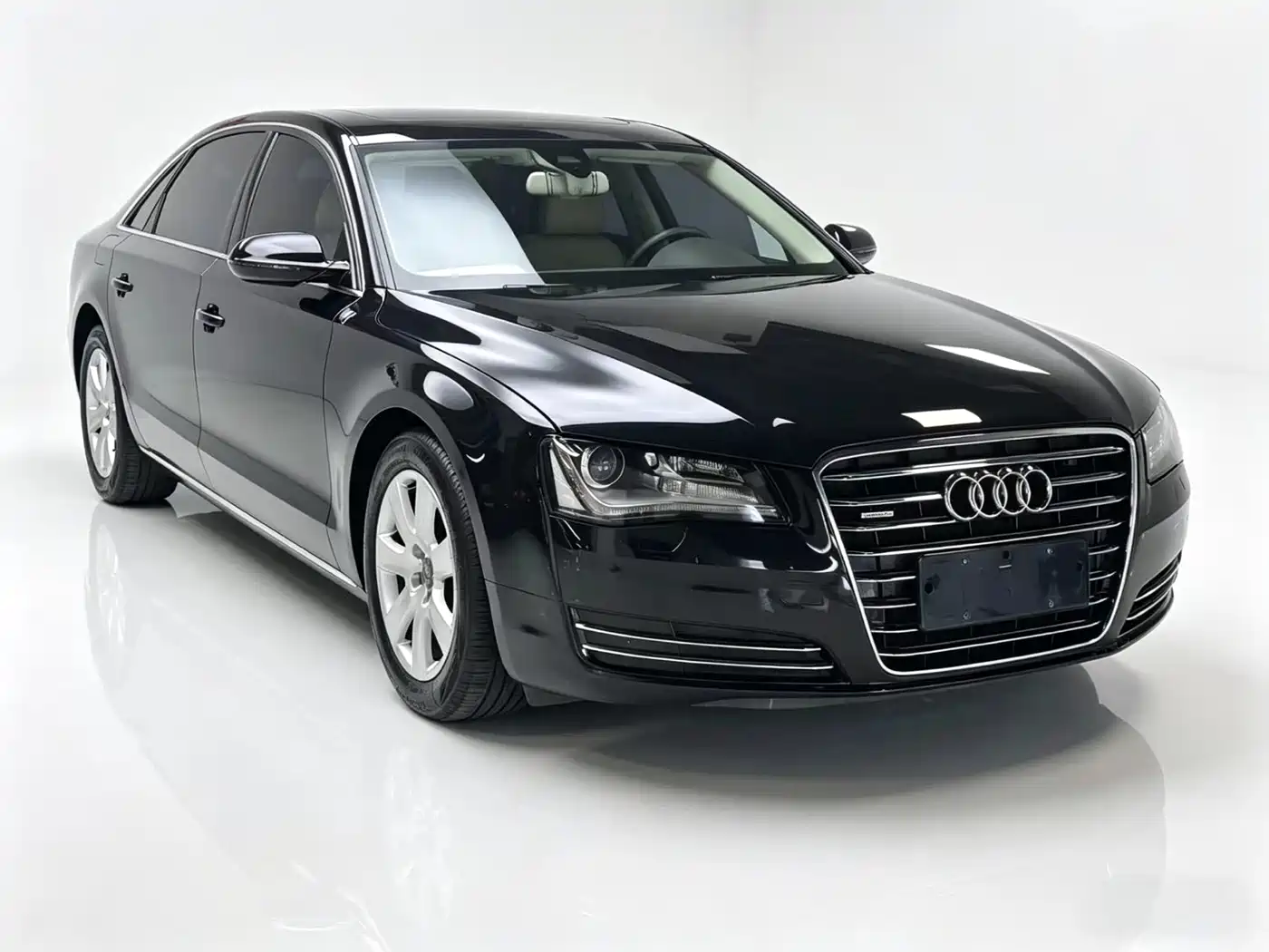 Audi A8 2012 A8L 45 TFSI quattro Luxury фото 3