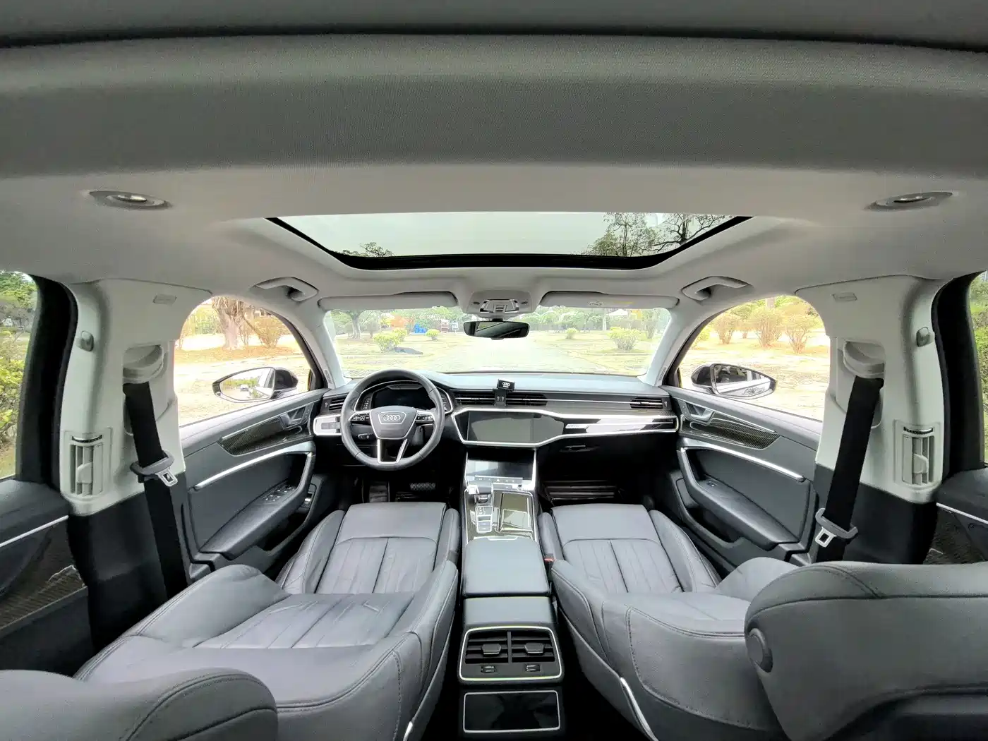 Photo 13 - Audi A6L