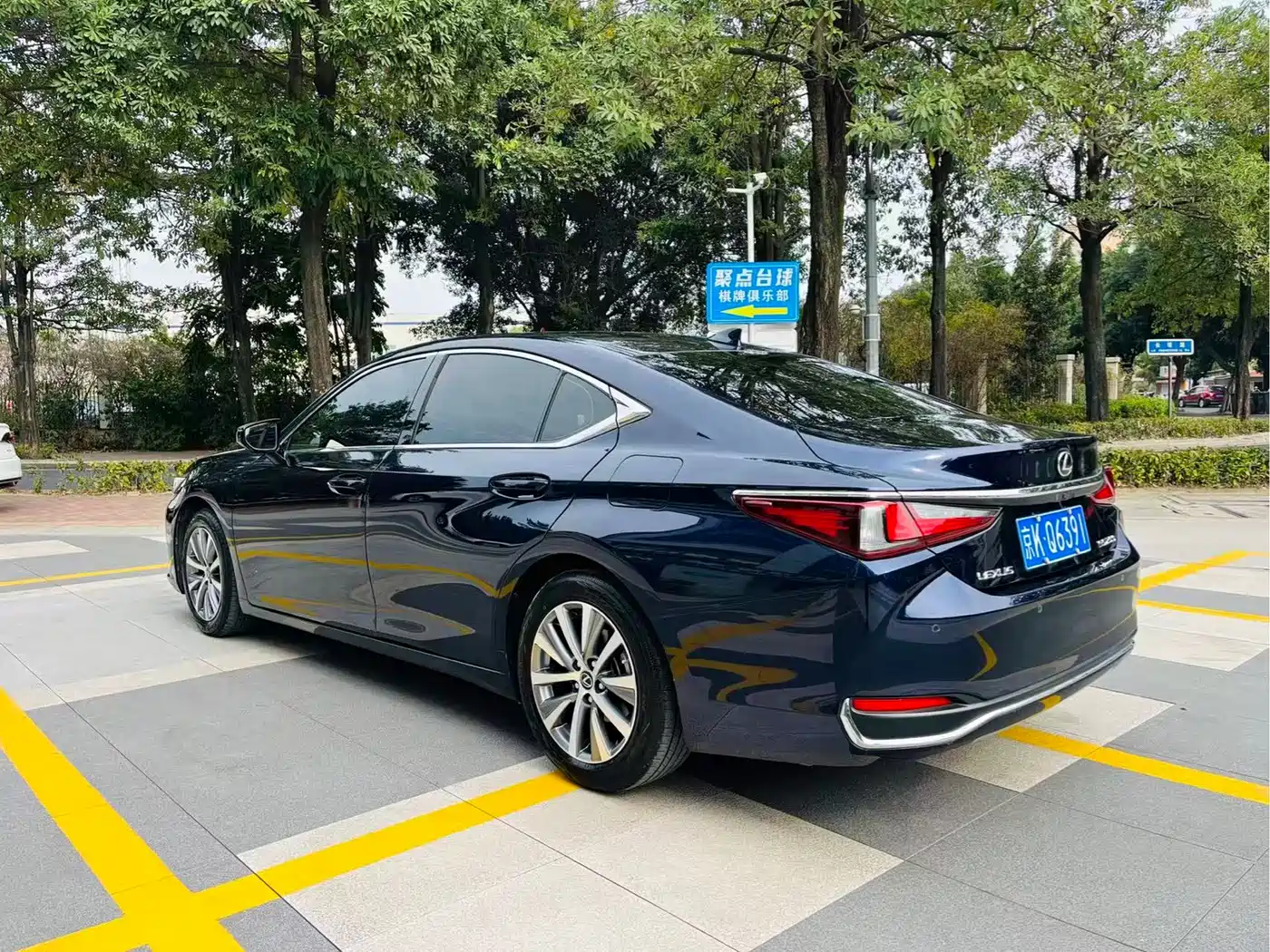 Lexus ES 2020 200 Excellence фото 6
