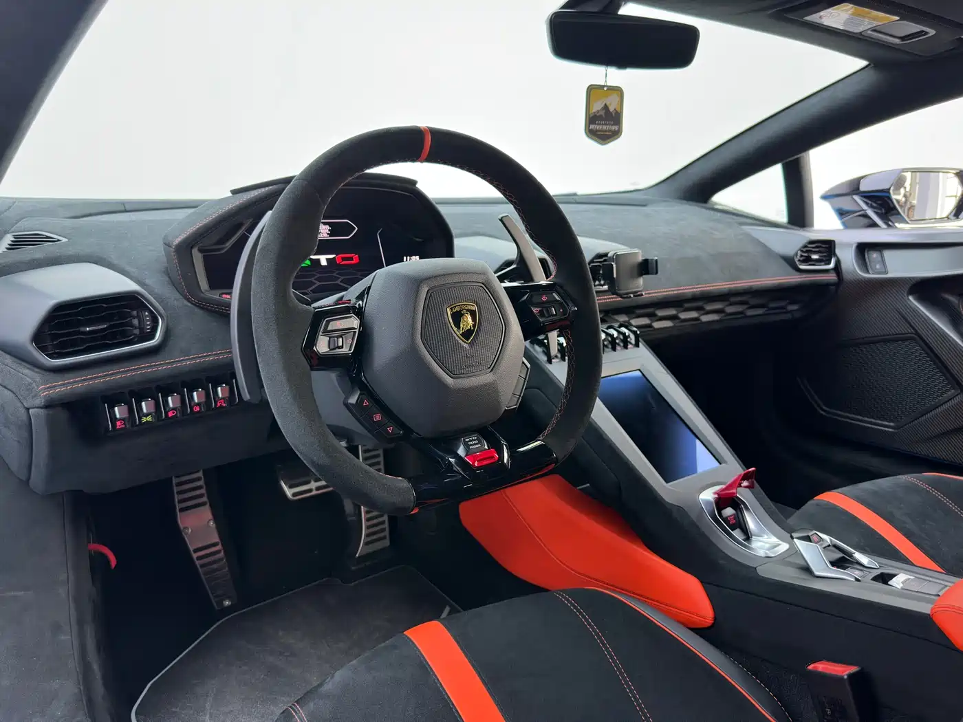 LAMBORGHINI HURACÁN