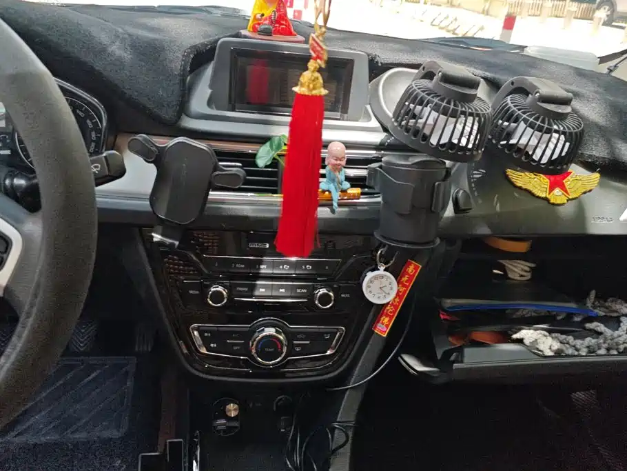Changan Yuexiang V7 2017 2016 1.6L Manual Le Dong (China IV)