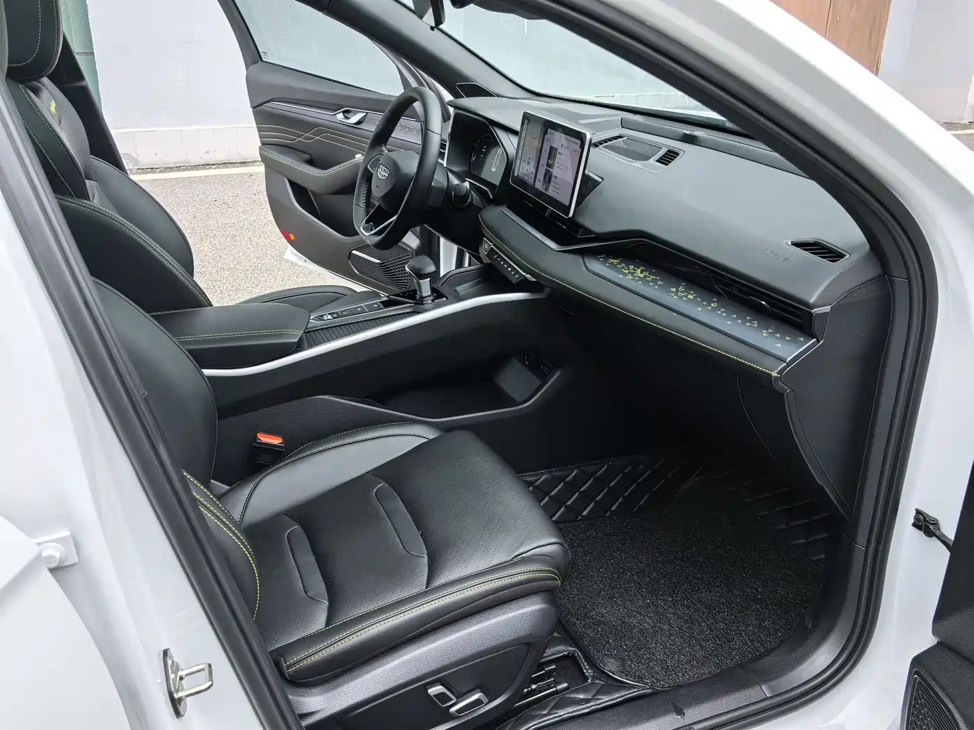 GEELY AUTOMOBILE XINGRUI