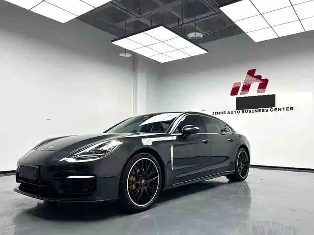 Porsche Panamera 2022