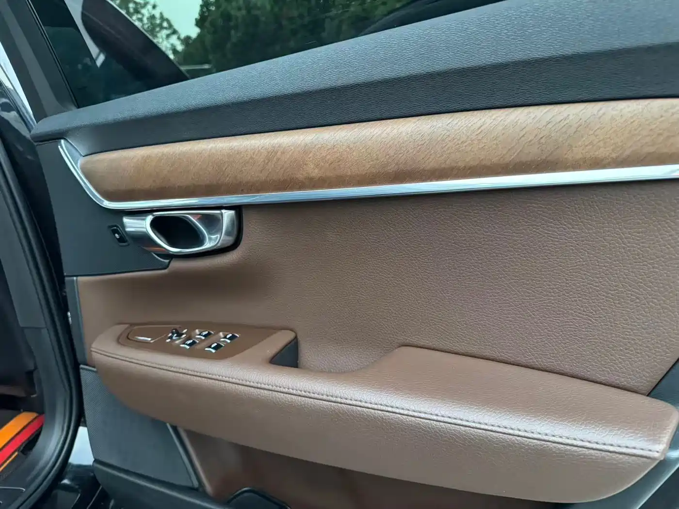 Фото 9 - Volvo S90