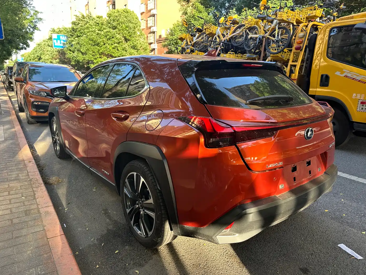 Lexus UX 2019 260h Explore & Enjoy Edition China V фото 11