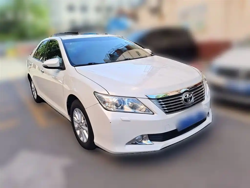 Toyota Camry 2012 2.5G Luxury Edition фото 3
