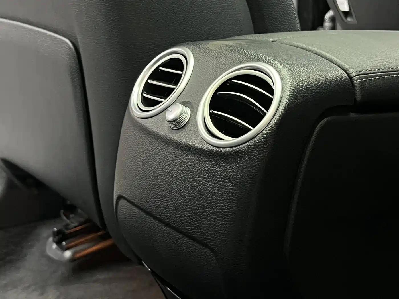 Mercedes-Benz GLC 2018 Facelift GLC 200 4MATIC фото 20