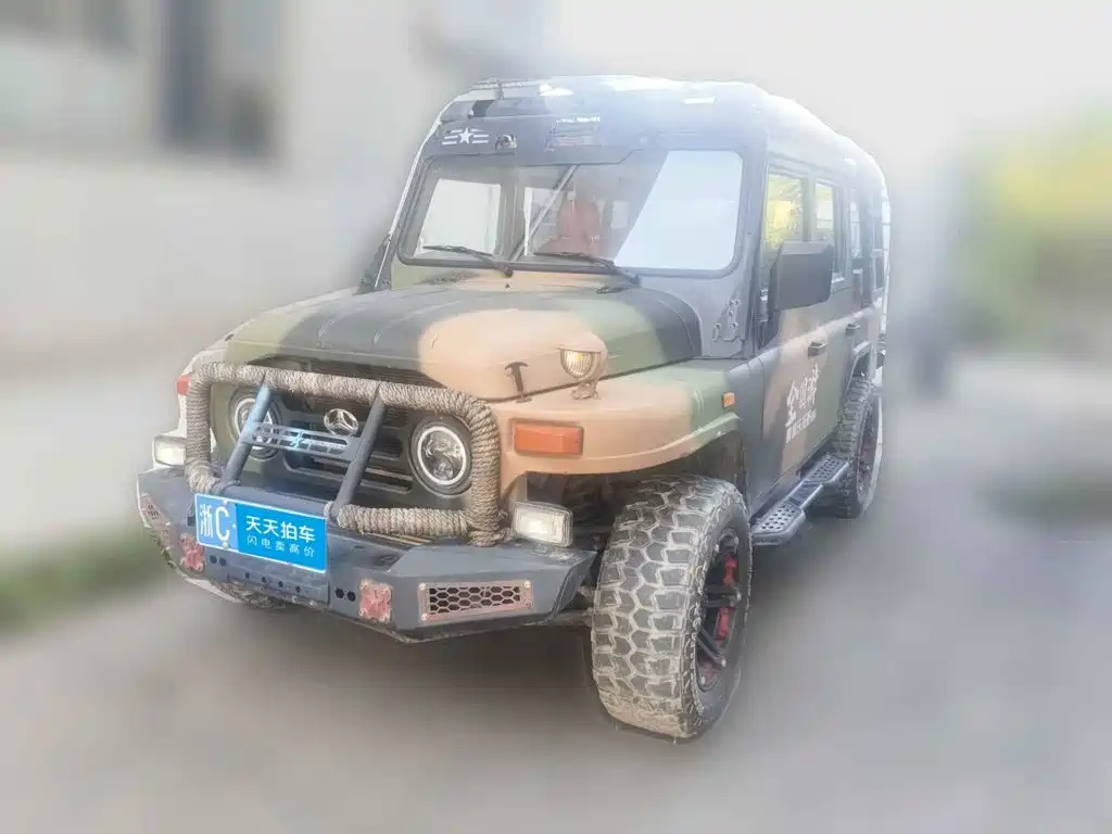 BAW (Beijing Automobile Works) 212 Classic 2020 2.4T Square Door Hardtop