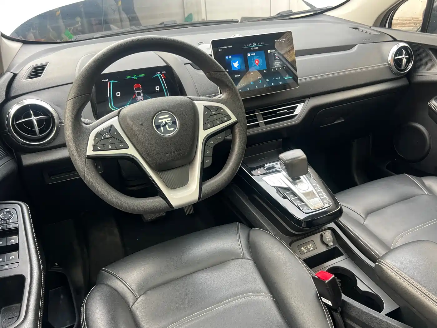 BYD Yuan New Energy 2019 EV535 High Energy Navigation Edition фото 23