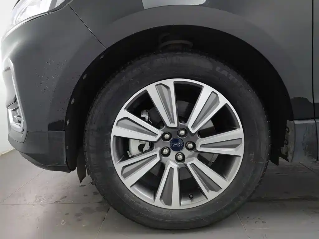 Ford Edge 2022 2021 PLUS EcoBoost 245 FWD Platinum Sharp 5-seater