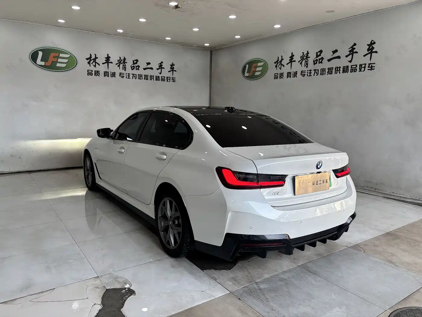 BMW i3 2024 eDrive 35 L фото 8