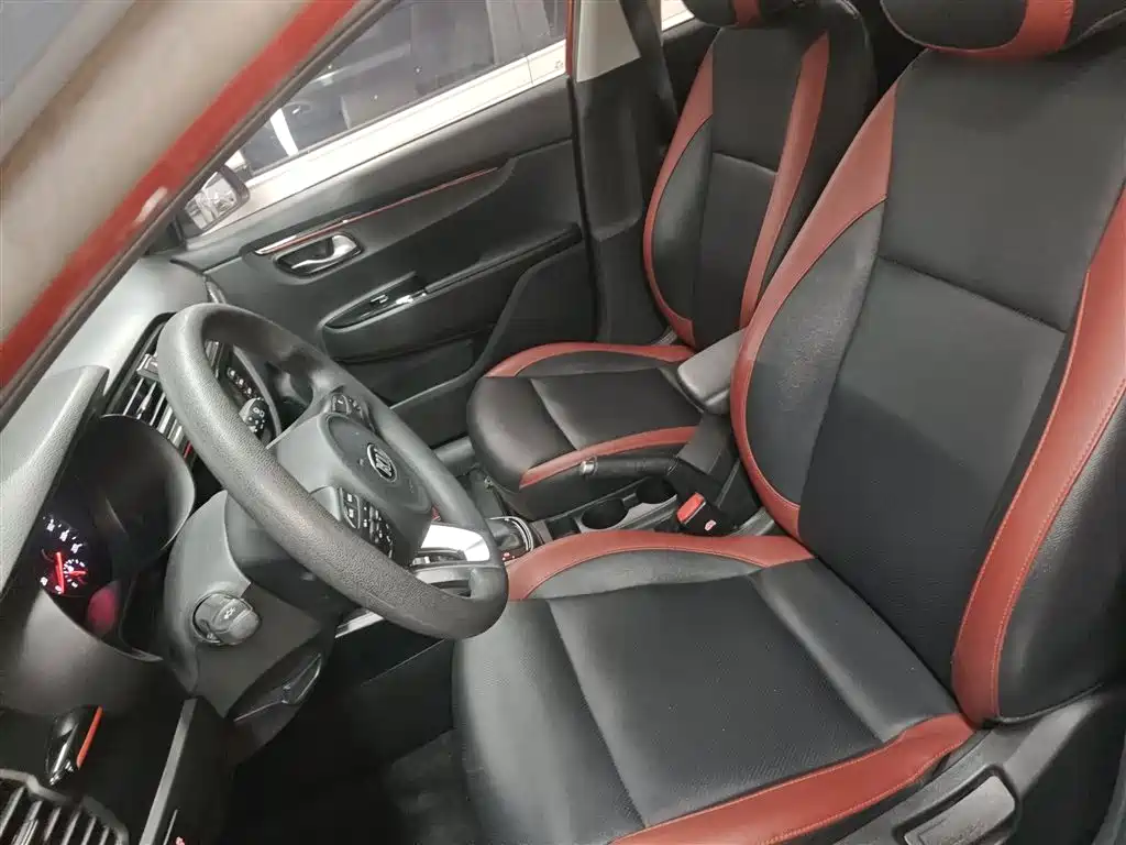 Kia KX CROSS 2017 1.4L AT GLS фото 11