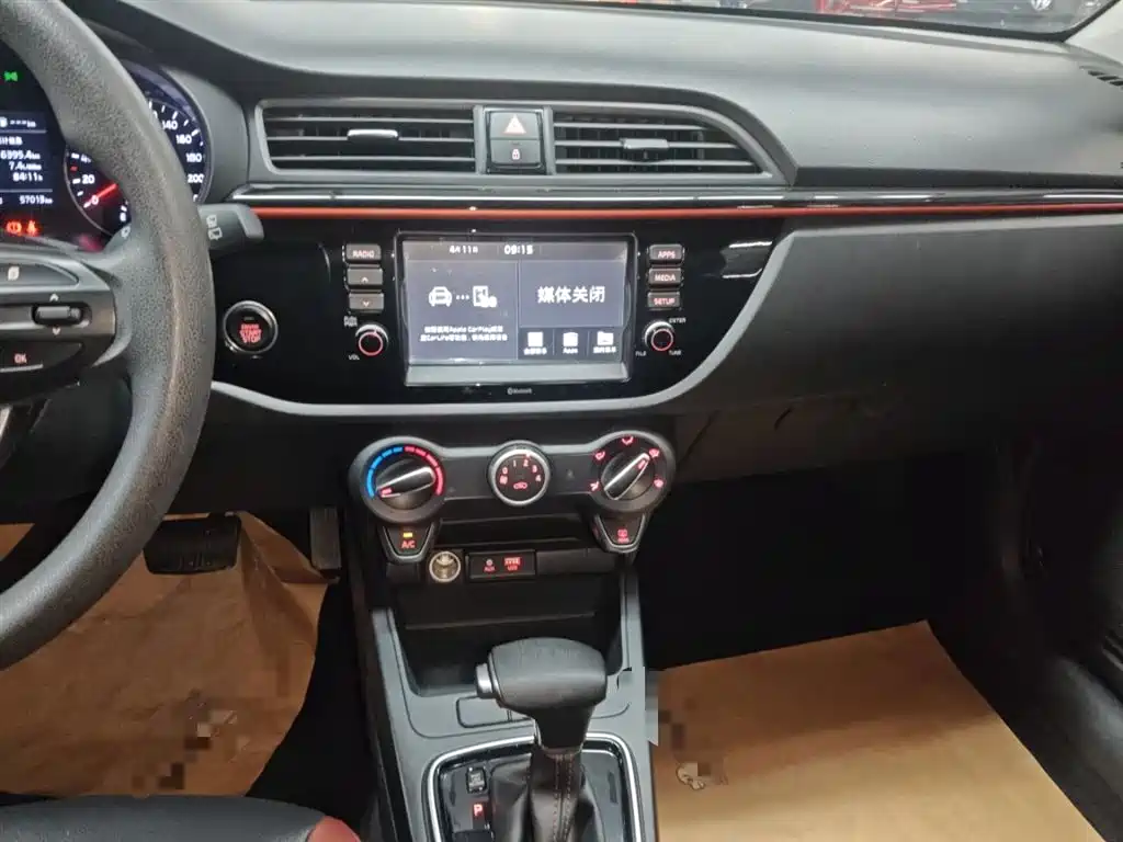 Kia KX CROSS 2017 1.4L AT GLS фото 9