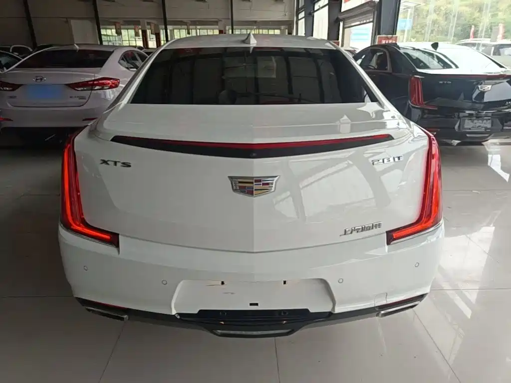 صورة 6 - Cadillac XTS