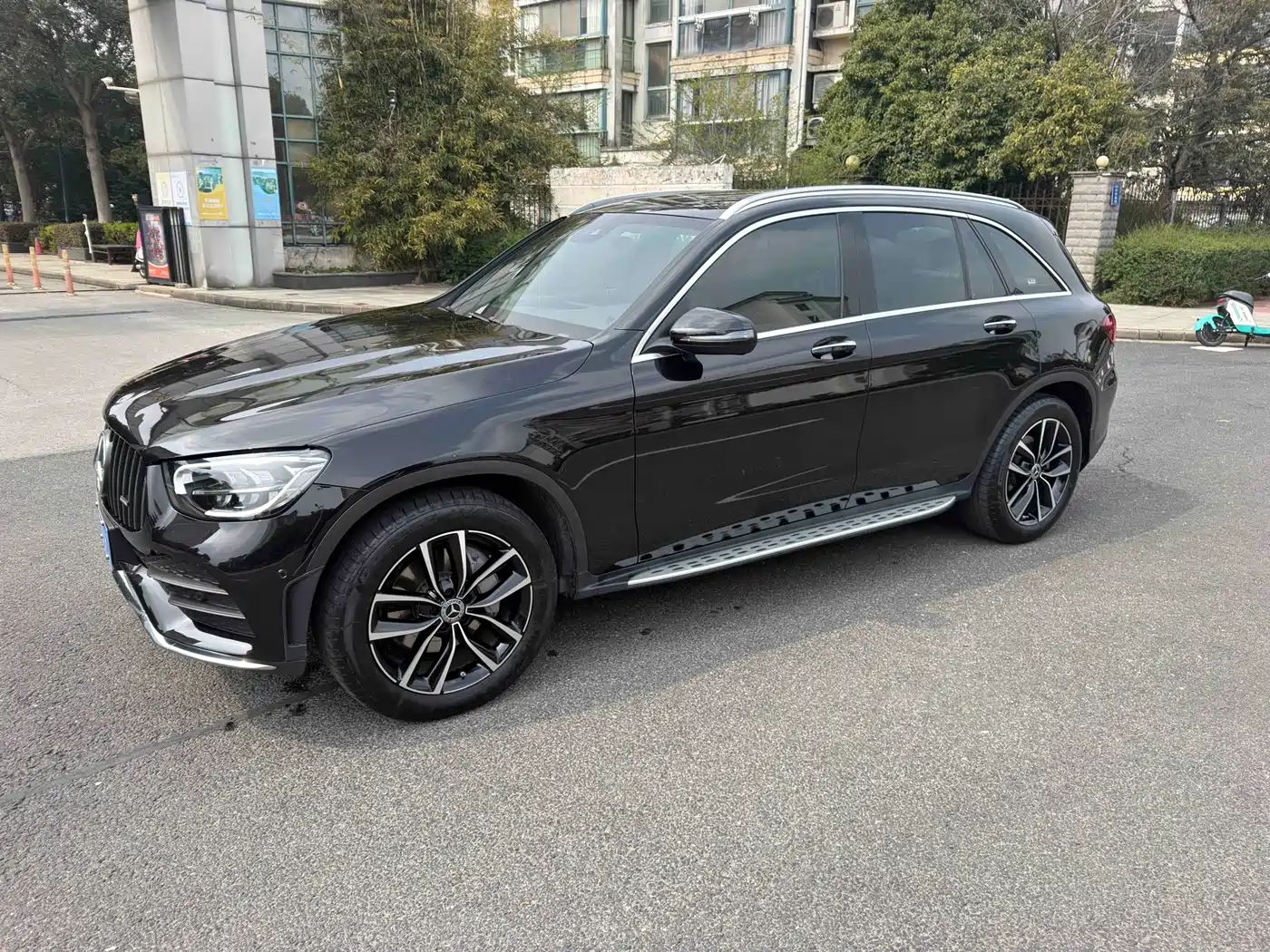 MERCEDES-BENZ GLC
